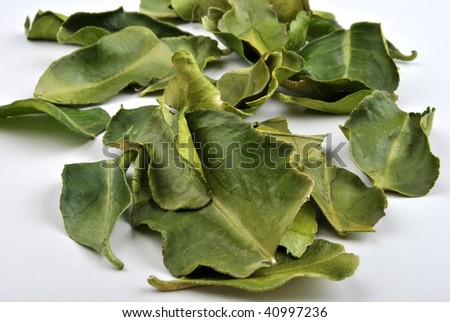 organic kaffir lime leaves, suitable for vegetarians