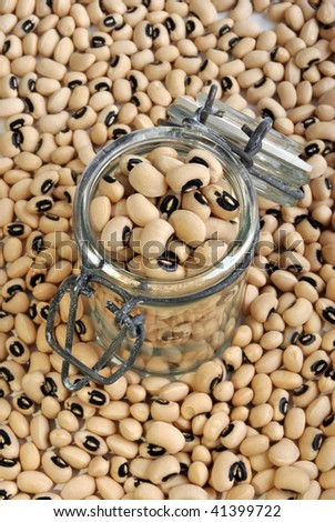 organic black eyed beans are a good source of fiber