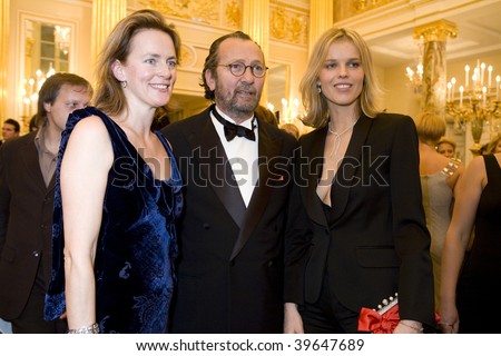 MOSCOW - FEBRUARY 14: Eva Herzigova at  Love Ball, a charity  gala evening organized by Eventica in support of Natalia Vodianova\'s Naked Heart Foundation, on February 14, 2008 in Moscow, Russia.