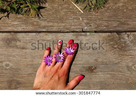 Hand nails flowers