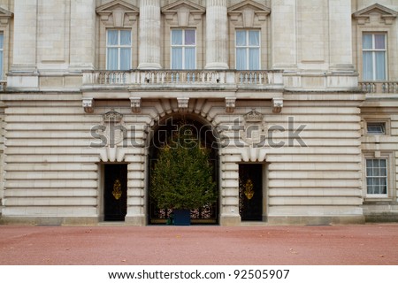 LONDON, ENGLAND - DEC 25: Entrance and balcony in Buckingham palace on December 25, 2011 in London, England. On this balcony Kate and William kissed for the first time after the wedding