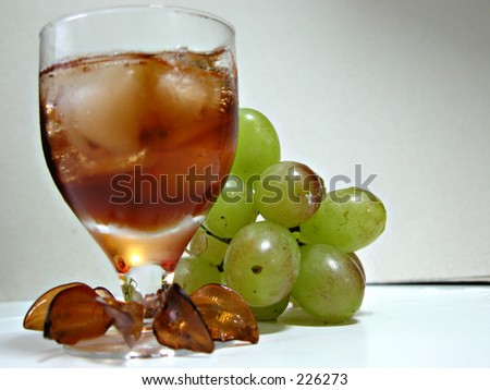 Drink - a glass of vine and grapes