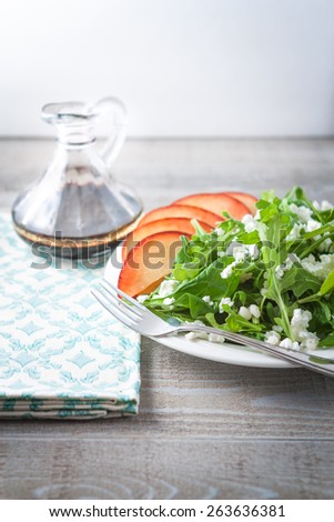 Fresh Arugula and Spinach Salad with Goat Cheese and Nectarine
