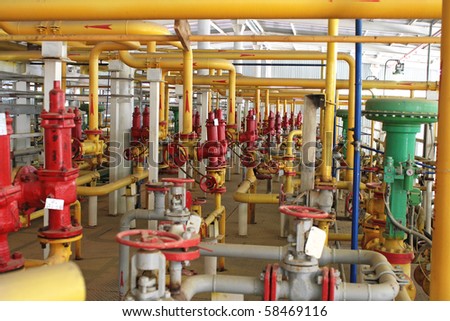 Emergency valve, compressor section. Input, output gas pipe.