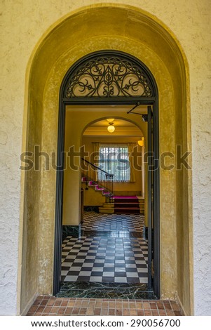 Unique entrance of multiple door to the stairway