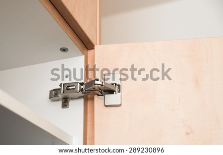 Hinge cabinet door