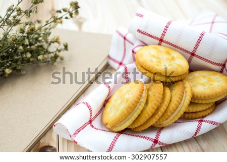 biscuit on gingham table cloth