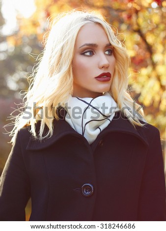autumn walking fashion Beautiful Blond Woman.Beauty blonde Girl