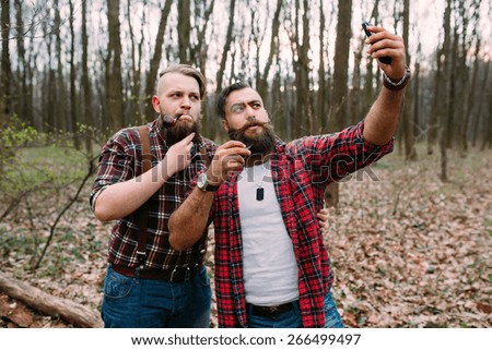 bearded make selfie