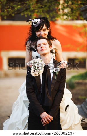 Lovely Gothic couple in there wedding day.