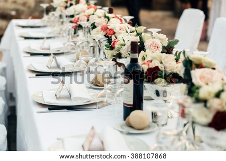 Luxury table with tableware on the wedding table