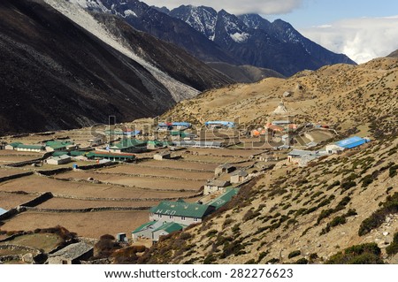 Settlement of Dingboche. Tracking in Nepal. Everest area