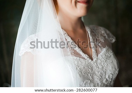 bride wedding Bridal Veil neck dress red hair