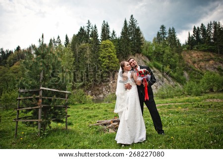 wedding couple, landscape
