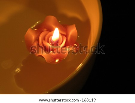 Romantic floating rose candle