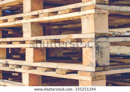 wooden pallet overlap in warehouse