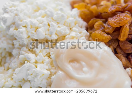 raisins cottage cheese and honey with Royal jelly