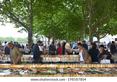 LONDON, UK - MAY 30, 2014: The Southbank Centre\'s Book Market is one of London\'s best kept secrets. Tucked under the Waterloo Bridge on Queen\'s Walk.
