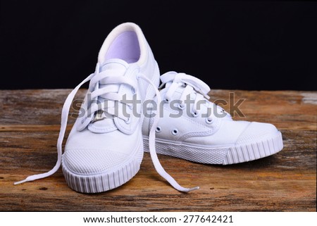 white canvas shoes,Student shoes men in thailand.