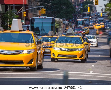 Fifth avenue yellow cab taxi 5 th Av New York Manhattan USA