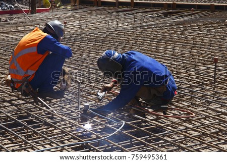 Foundation welding to receive concrete