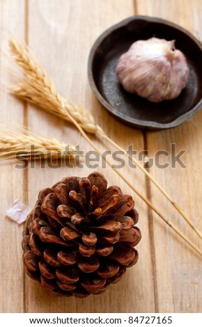 garlic , pine corn & wheat
