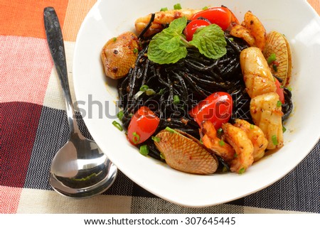 Black spaghetti sauce, chili, seafood.