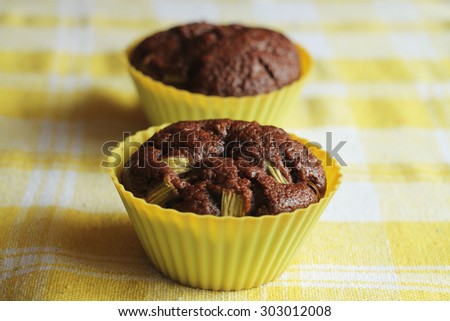 Muffins with rhubarb