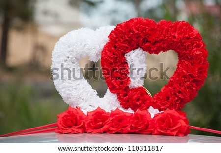 car wedding decoration - two hearts of fabric flowers