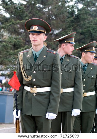 ULAN-UDE, RUSSIA - MAY 9: Young Russian soldiers stand guard of honor at the parade on annual Victory Day on May 9, 2009 in Ulan-Ude, Buryatia, Russia.