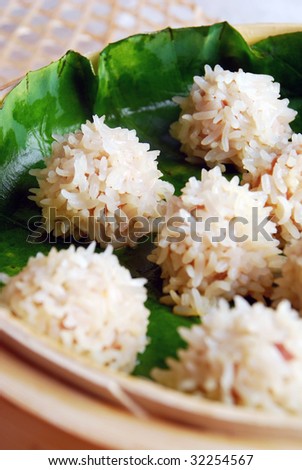 china delicious food--wrap meat and vegetable in glutinous ball