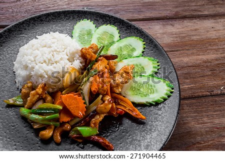 Rice and fried chicken with asparagus