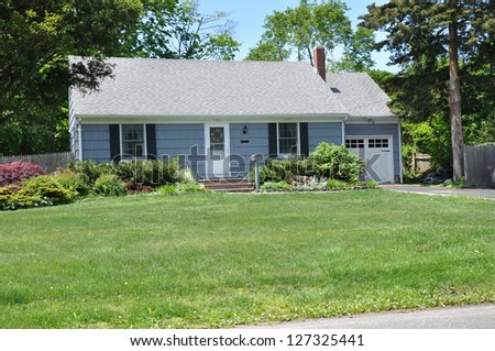 Small Country Home Ranch Style Architecture Front Yard Lawn Landscaped