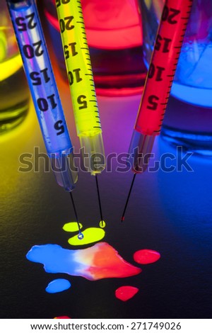 Light Junkie - Glow Stick Juice in Syringes and Shot Glasses