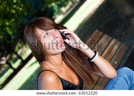 Young Woman Talk on the Phone