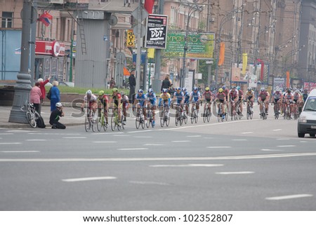 MOSCOW - MAY 9, 2012: Unidentified cyclists during the last stage of \