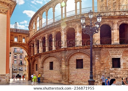 VALENCIA, SPAIN -SEPT 10: Square of Saint Mary\'s and Valencia -Temple in old town. September 10, 2014 in Valencia. Every year,Valencia(third size city in Spain)welcomes more than 4 million visitors.