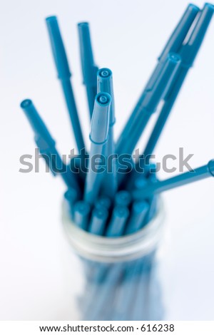 ))*(( صـوره مـنـي وصـوره مـنـك ))*(( - صفحة 4 Stock-photo-packed-jar-of-pens-616238