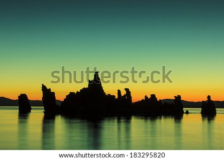 Mono Lake is one of California\'??s most prominent photographic icons. The Tufas are dramatic rock spires protruding from the seabed.