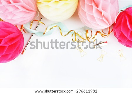 Party Styled Desktop Image | Styled Stock Photography | Product Mock up | Product Photography. Gold accessorie. Balls blush and yellow.