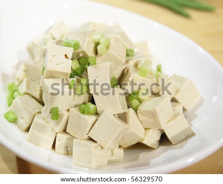 Chinese dishes, the main ingredients for the tofu and onions, pure natural green food, light taste.
