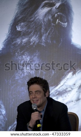 MEXICO CITY - FEBRUARY 08: Actor Benicio Del Toro attends \'The Wolfman\' Mexico City press conference at the St. Regis Hotel on February 8, 2010 in Mexico City, Mexico.