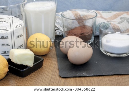 different ingredients needed so as to bake a cake