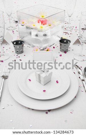 Wedding Table display with wedding Favors