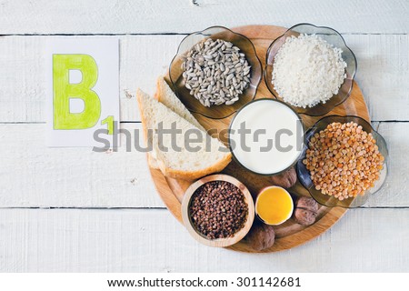 Foods containing vitamin B 1: rice, sunflower seeds, milk, peas, buckwheat, egg yolk, bread, walnuts