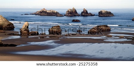View of the rocky coast and shore at Bandon Beach, Oregon