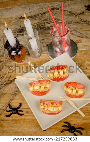 Halloween  kid party dessert, spooky apple dentures