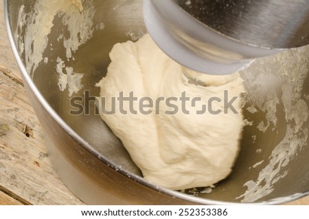 Kneading dough with a domestic food processor