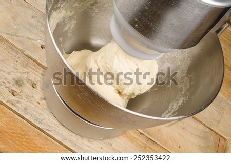Kneading dough with a domestic food processor