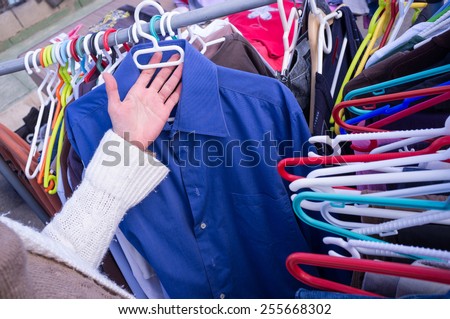 Choosing  second hand clothes